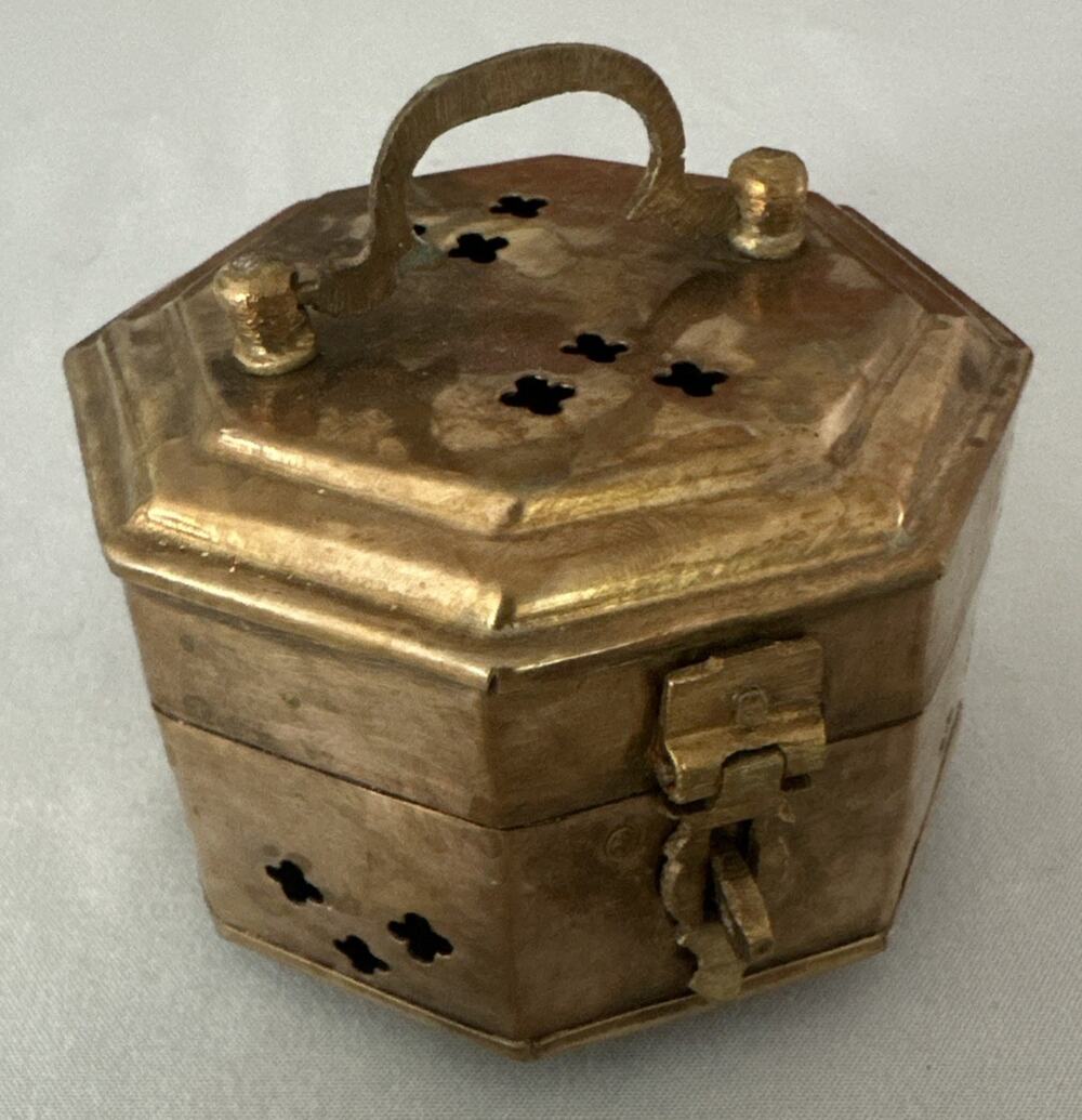 Vintage '70s Brass Trinket Incense Octagon Box~Hinged Lid & Latch Made in India
